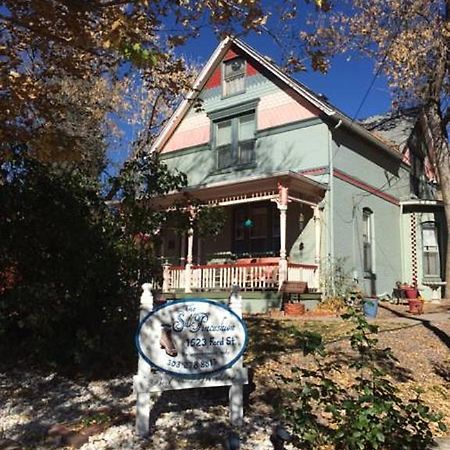 The Silk Pincushion (Adults Only) Bed and Breakfast Golden Exteriör bild