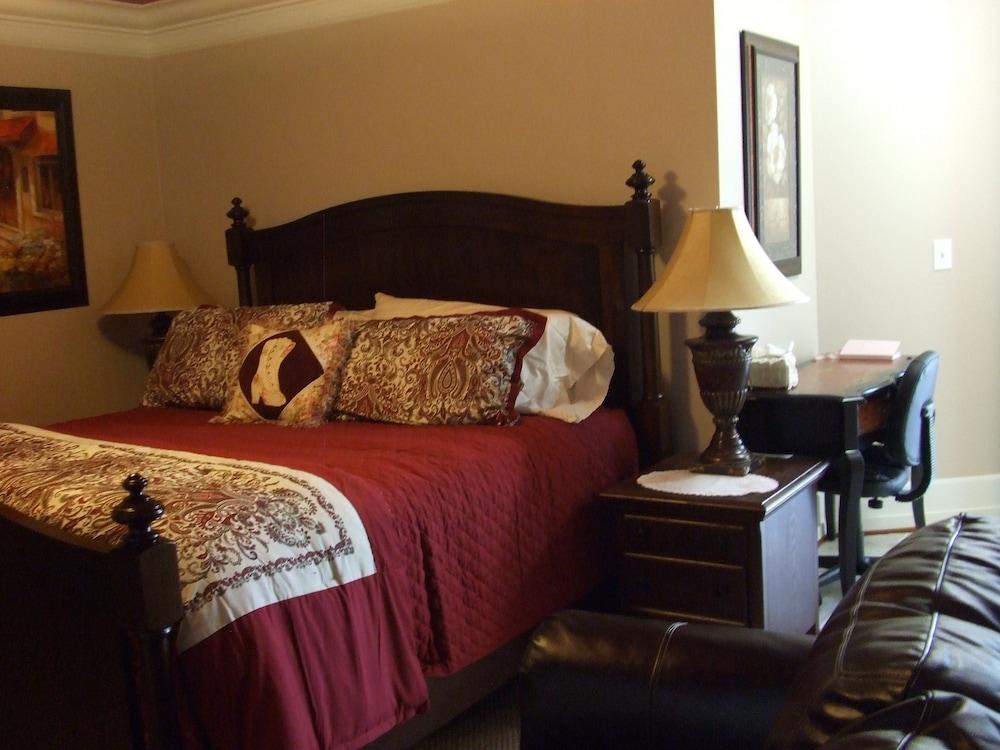 The Silk Pincushion (Adults Only) Bed and Breakfast Golden Exteriör bild